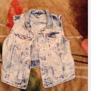 Acid wash denim vest