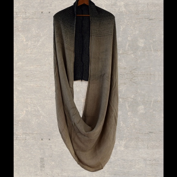 Beautiful Infinity Scarf - Picture 3 of 3