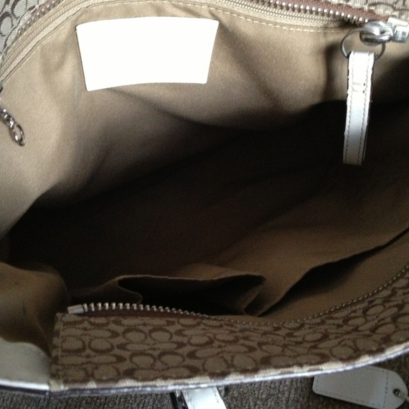 Coach purse - Picture 3 of 4