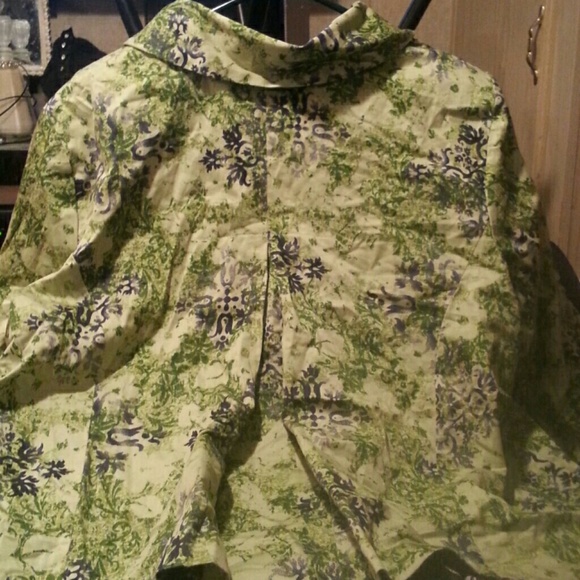 Blazer - Picture 2 of 2