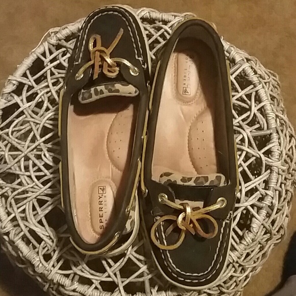 Sperry topsiders