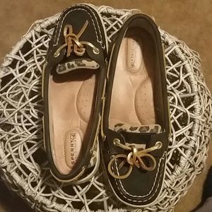 Sperry topsiders