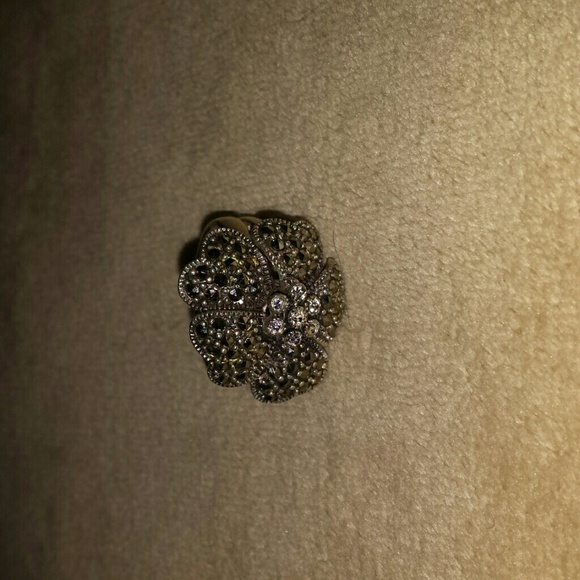 Flower Marcasite Sterling silver ring