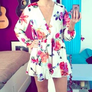 🎉Host Pick🎉 Floral romper! NWT (3 more left!!)