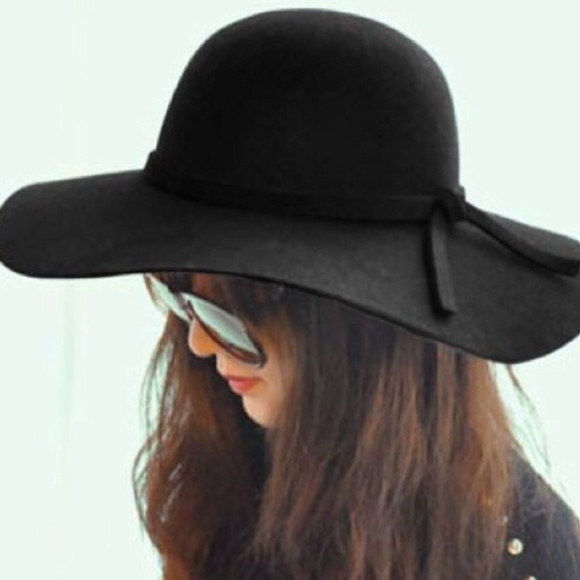 Brand new floppy hat!
