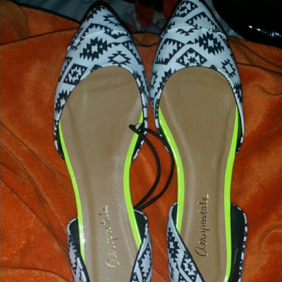 Aeropostale flats