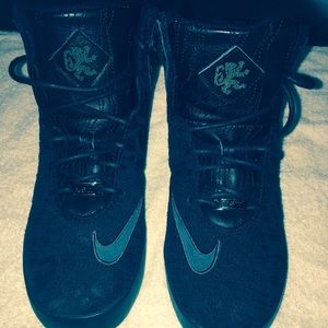 Mens size Hi-top Sneakers