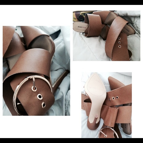 🚫sold🚫JustFab New Nude heels.