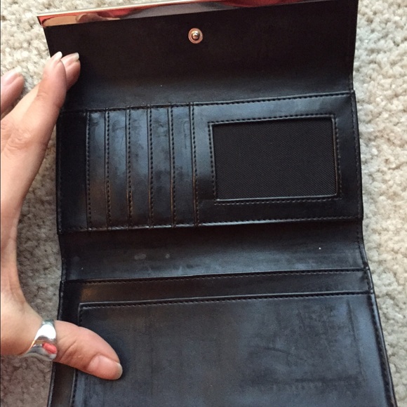 Guess Black Tri-Fold Wallet - Picture 2 of 4