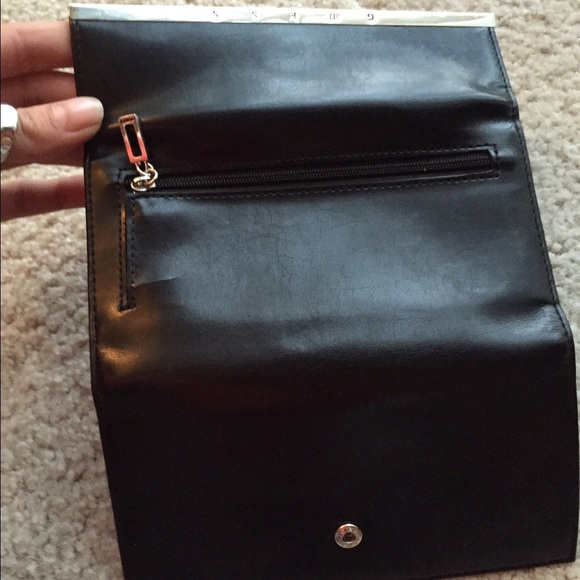 Guess Black Tri-Fold Wallet - Picture 3 of 4