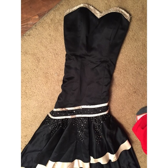 Camille la vie prom dress - Picture 2 of 2