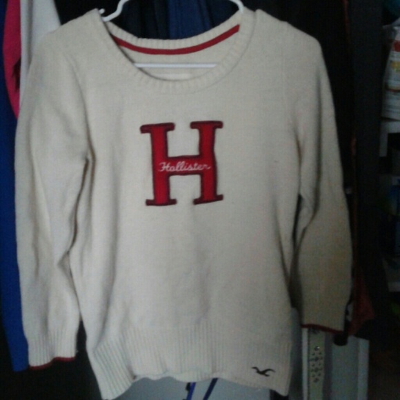Hollister sweater