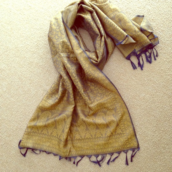 100% silk olive green scarf with thread work