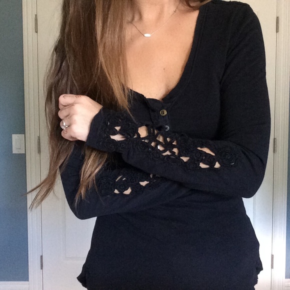 Free people crochet sleeve top black.