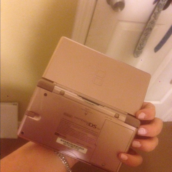 Nintendo DS - Picture 3 of 4