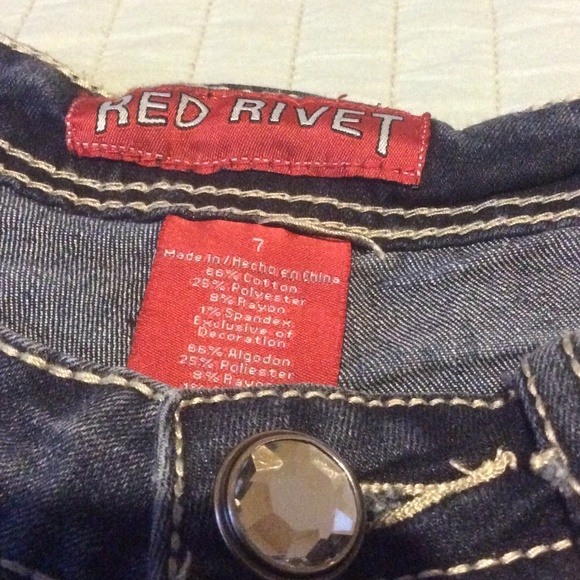 Red Rivet cropped jeans - Picture 4 of 4
