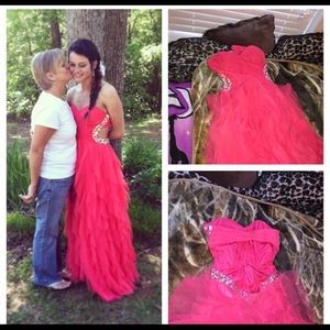 Prom dress,worn once! Size 7/8 adjustable back.