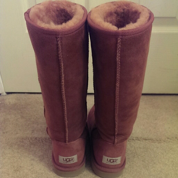 SOLD!! UGG AUBURN CLASSIC TALL BOOTS