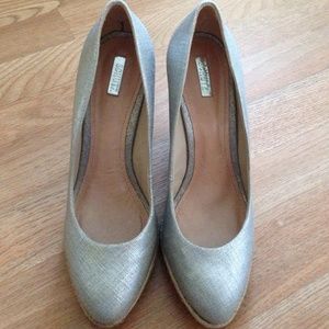 Metallic Schutz Wedges