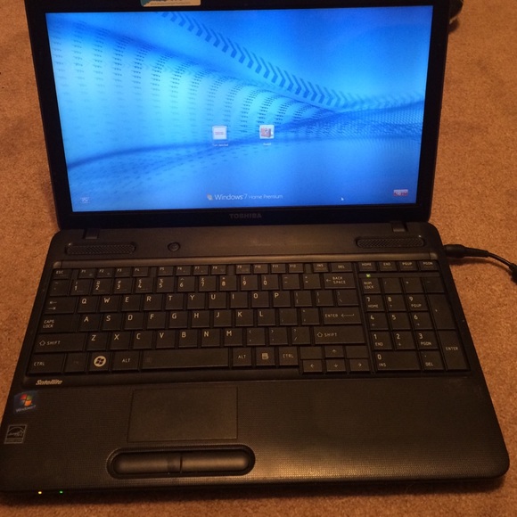 Laptop! - Picture 3 of 4