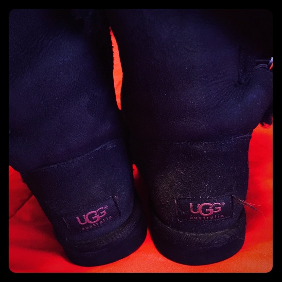 Uggs size 6 women's lowered price 10$ GET IT NOW