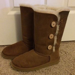 Kids' Bailey Button Triplet UGGs