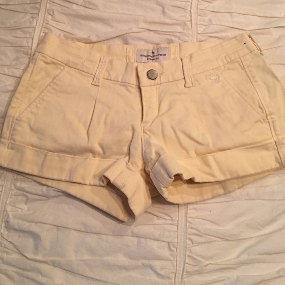 Abercrombie butter yellow shorts