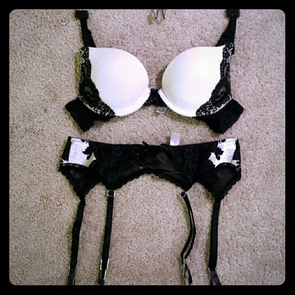 XSOLDX VS Push Up Bra  and Garter Belt Set