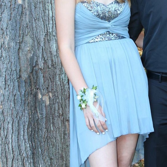 Beautiful blue high-low dress. Size 5/6