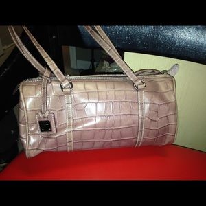 Authentic Dooney & Bourke. Excellent condition!