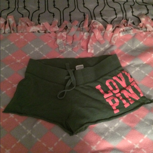 vs shorts and sweatshirt