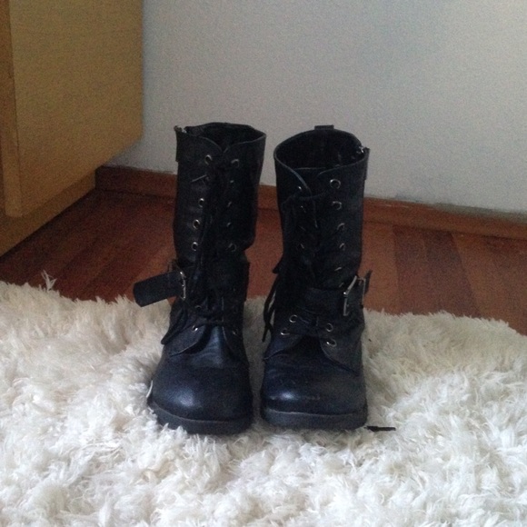 UO || Black combat boot