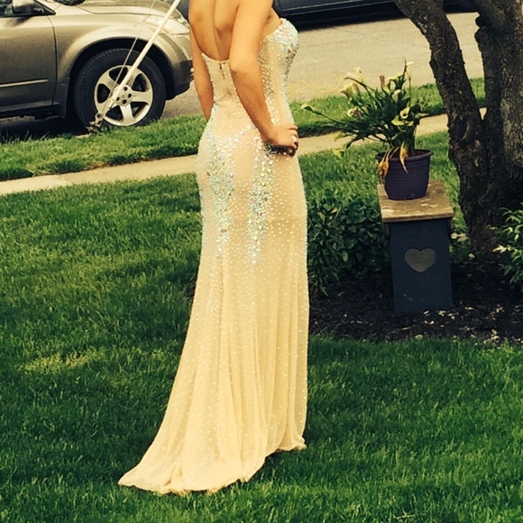 Prom/Homecoming dress - Picture 2 of 3