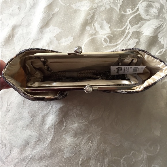 Charlotte Russe Leopard Print Clutch - Picture 2 of 4