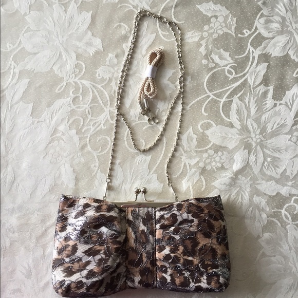Charlotte Russe Leopard Print Clutch - Picture 3 of 4