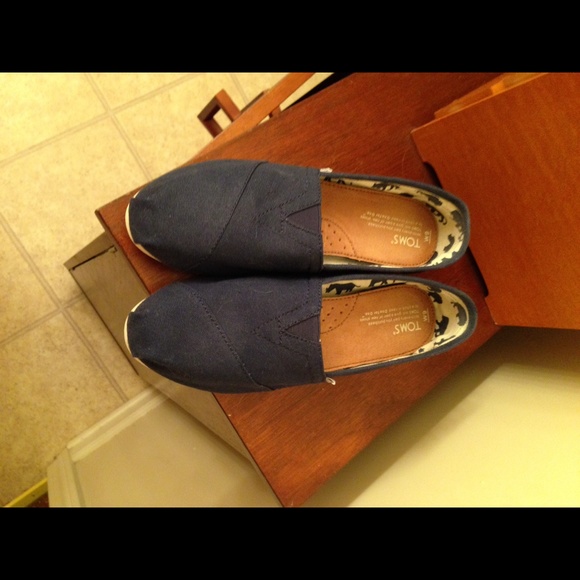 TOMS navy blue classic slip-ons
