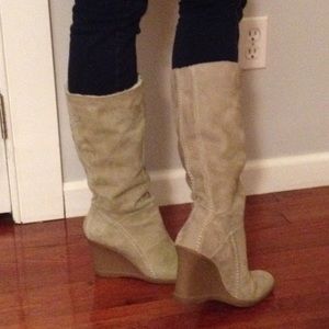 Cozy swede wedge boots