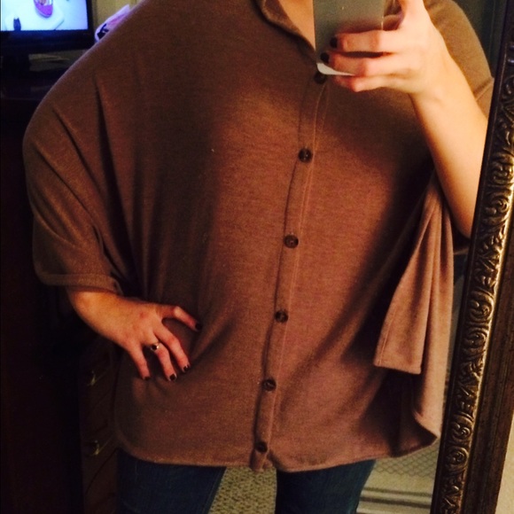 Forever 21 cape size one size - Picture 2 of 4