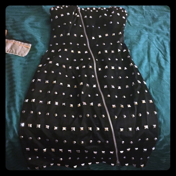 Bebe dress