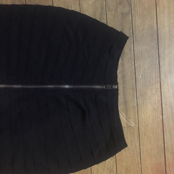 Bodycon - Picture 3 of 4