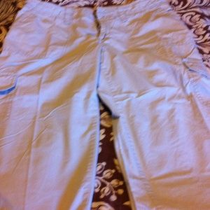 Merona Fit 4 capris in size 6