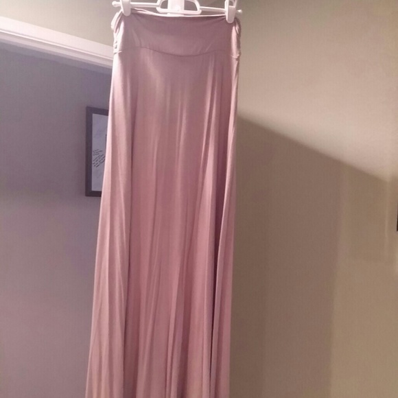 NWOT Maxi skirt