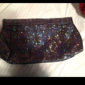 Sparkle clutch