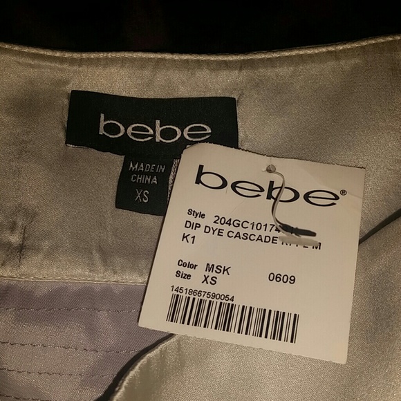 SOLD in a bundle Bebe short layered skirt... - Picture 2 of 4