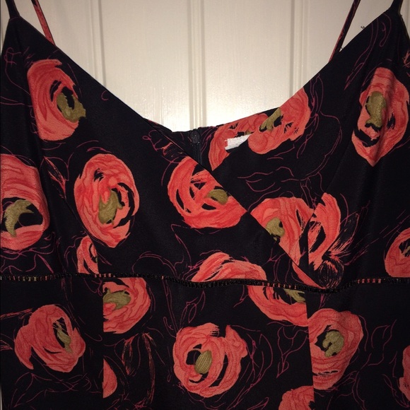 Sweetheart  Floral dress - Picture 2 of 3