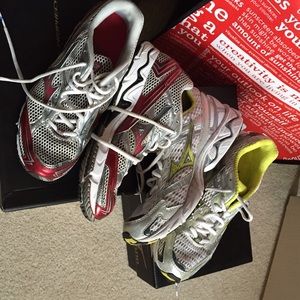 Mizuno running shoes
