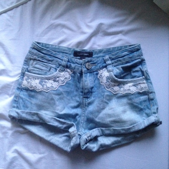 UO || Lace trimmed shorts