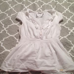 White guess shirt with pretty button details