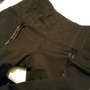 L u L u L e M o N  C i N C H