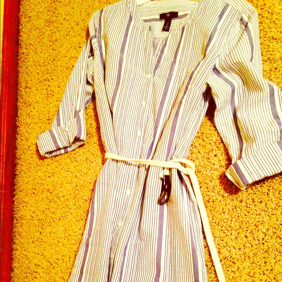 Women's GAP button down dress, size small